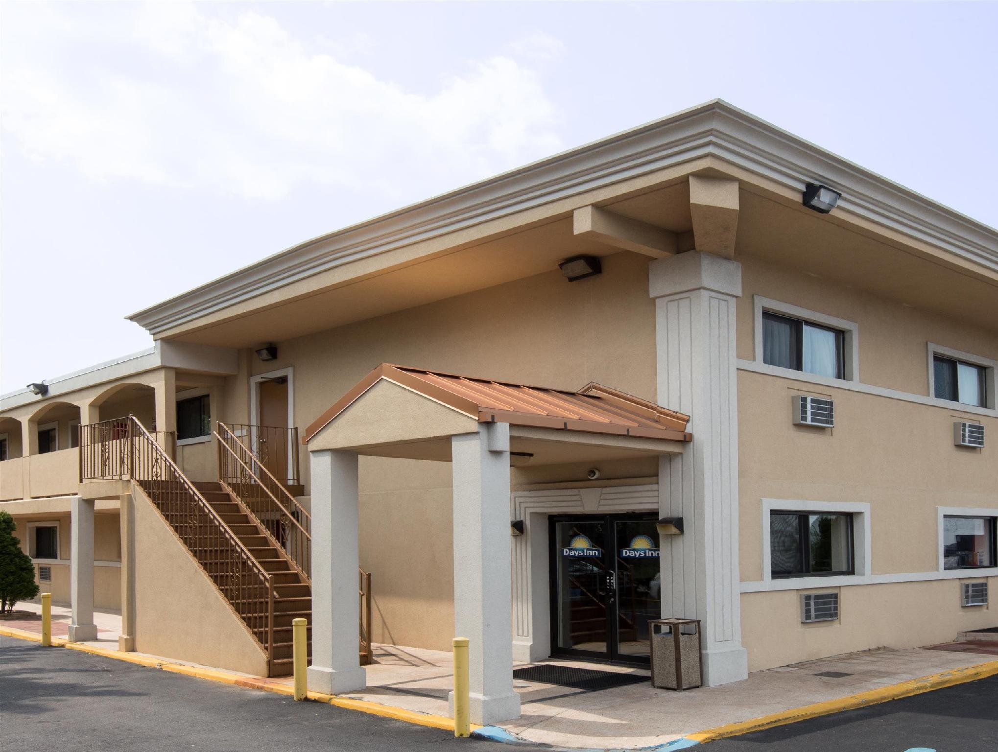 Red Roof Inn Copiague Ngoại thất bức ảnh