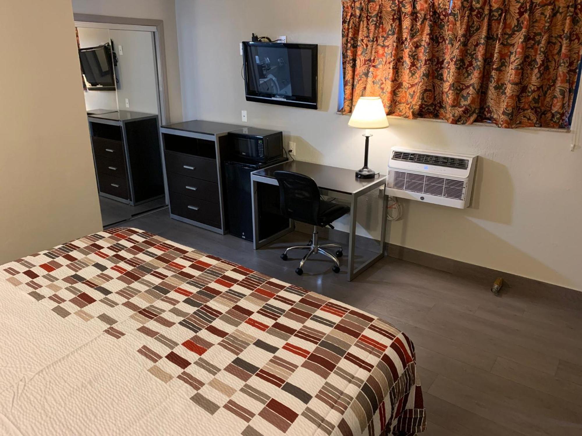 Red Roof Inn Copiague Ngoại thất bức ảnh