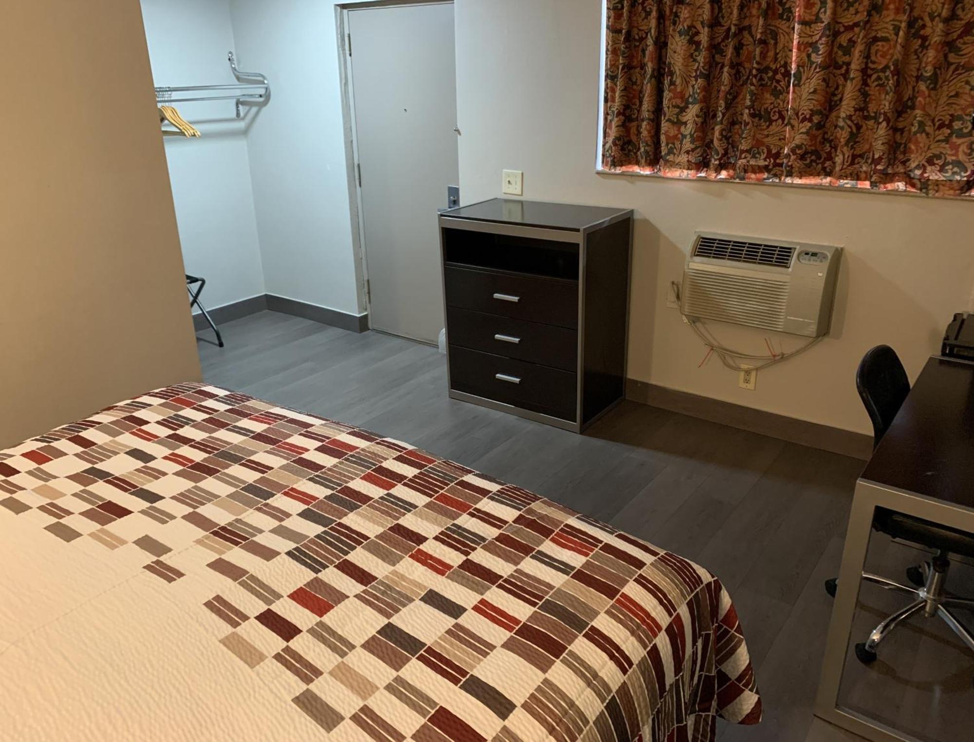 Red Roof Inn Copiague Ngoại thất bức ảnh