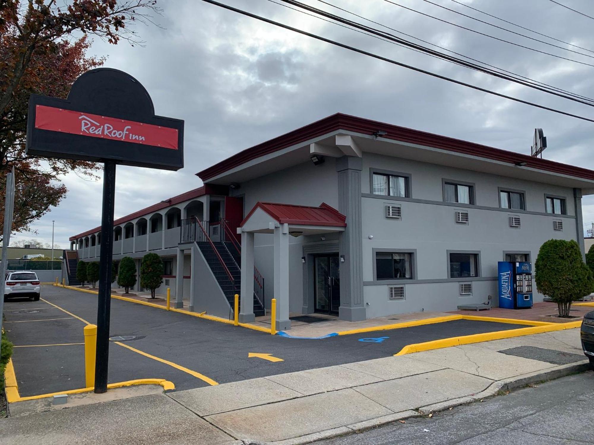 Red Roof Inn Copiague Ngoại thất bức ảnh