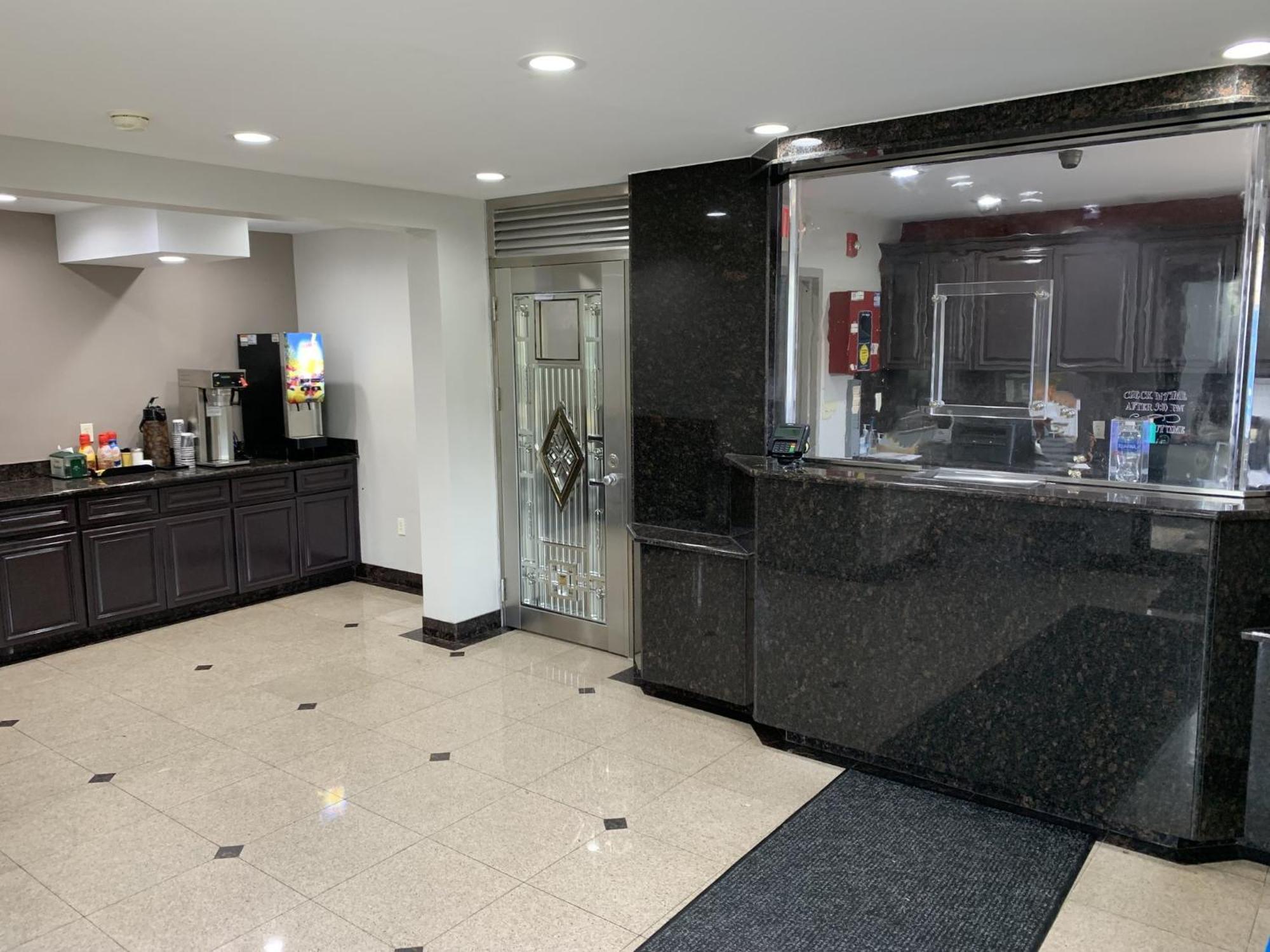 Red Roof Inn Copiague Ngoại thất bức ảnh