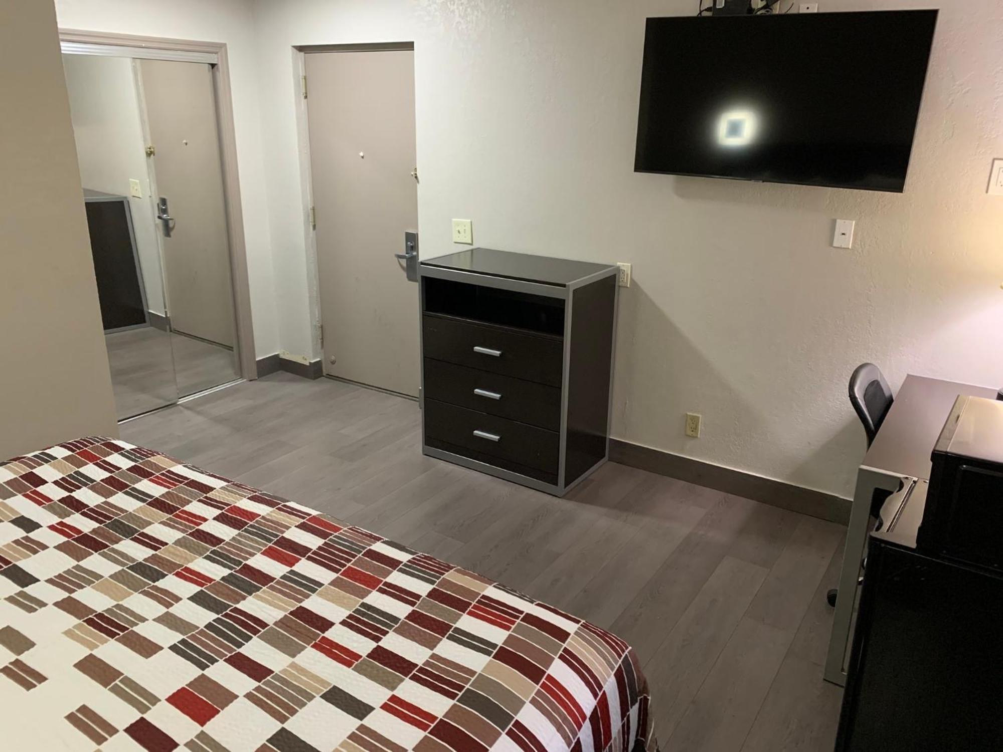 Red Roof Inn Copiague Ngoại thất bức ảnh